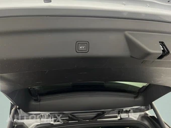 2025 Chevrolet Suburban Z71 2Z7 - miniatura 46