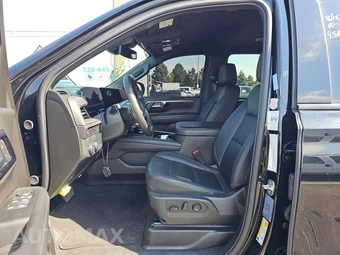 2025 Chevrolet Suburban Z71 2Z7 - miniatura 7