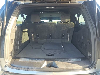 2025 Chevrolet Suburban Z71 2Z7 - miniatura 17