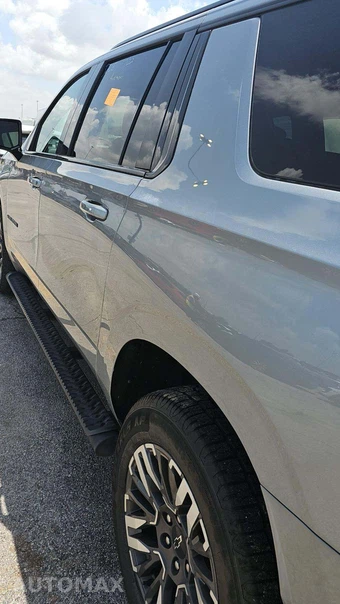 2025 Chevrolet Suburban Z71 2Z7 - miniatura 22