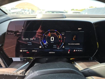 2025 Chevrolet Suburban Z71 2Z7 - miniatura 30