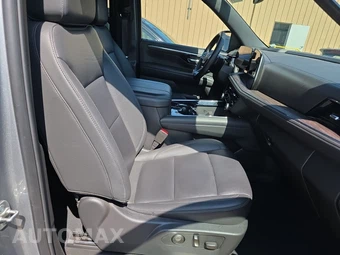 2025 Chevrolet Suburban Z71 2Z7 - miniatura 8