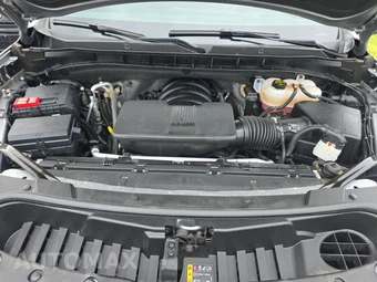 2025 Chevrolet Suburban Z71 2Z7 - miniatura 16