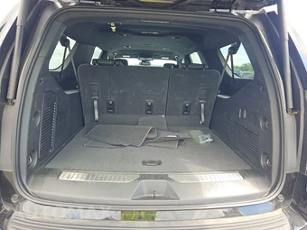 2025 Chevrolet Suburban Z71 2Z7 - miniatura 17