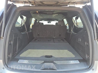 2025 Chevrolet Suburban Z71 2Z7 - miniatura 17