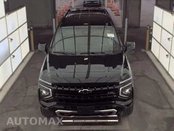2025 Chevrolet Suburban Z71 2Z7 - miniatura 2
