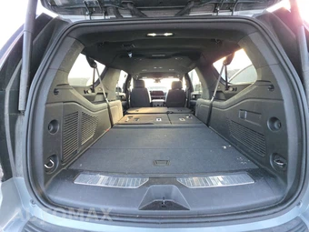2025 Chevrolet Suburban Z71 2Z7 - miniatura 17