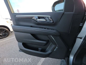 2025 Chevrolet Suburban Z71 2Z7 - miniatura 9