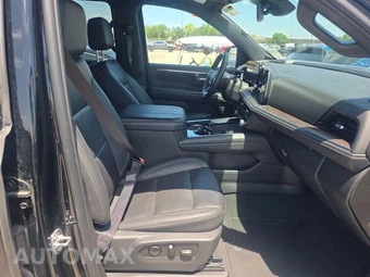 2025 Chevrolet Suburban Z71 2Z7 - miniatura 8