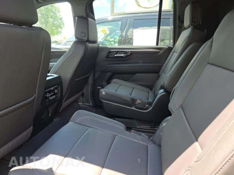 2025 Chevrolet Suburban Z71 2Z7 - miniatura 13