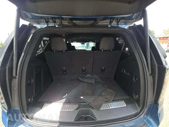 2025 Chevrolet Tahoe High Country 3LZ - miniatura 15