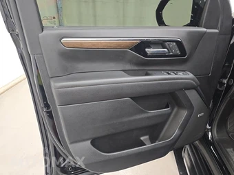 2025 Chevrolet Tahoe High Country 3LZ - miniatura 9