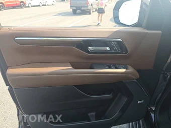 2025 Chevrolet Tahoe High Country 3LZ - miniatura 9