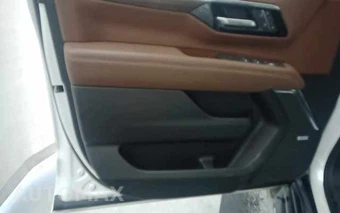 2025 Chevrolet Tahoe High Country 3LZ - miniatura 13