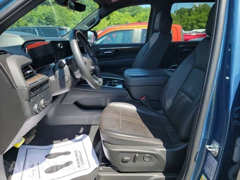 2025 Chevrolet Tahoe High Country 3LZ - miniatura 7
