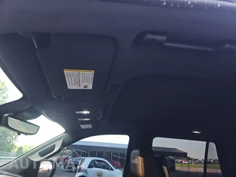 2025 Chevrolet Tahoe High Country 3LZ - miniatura 18