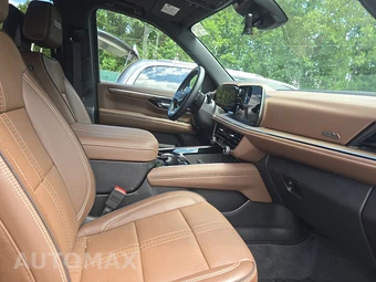 2025 Chevrolet Tahoe High Country 3LZ - miniatura 8