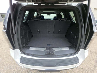 2025 Chevrolet Tahoe High Country 3LZ - miniatura 15