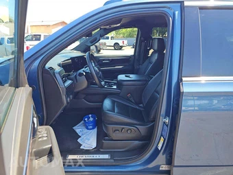 2025 Chevrolet Tahoe LT 1LT - miniatura 3