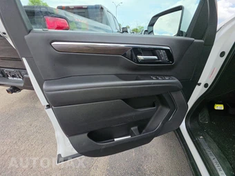 2025 Chevrolet Tahoe Z71 2Z7 - miniatura 9