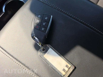 2025 Chevrolet Tahoe Z71 2Z7 - miniatura 8