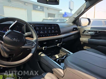 2025 Chevrolet Tahoe Z71 2Z7 - miniatura 10