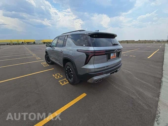 2025 Chevrolet Traverse Z71 - miniatura 2
