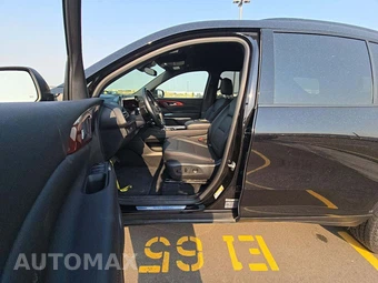 2025 Chevrolet Traverse Z71 - miniatura 3