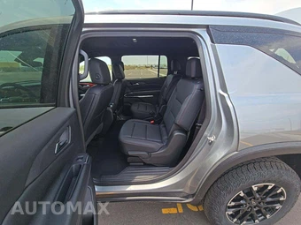 2025 Chevrolet Traverse Z71 - miniatura 10