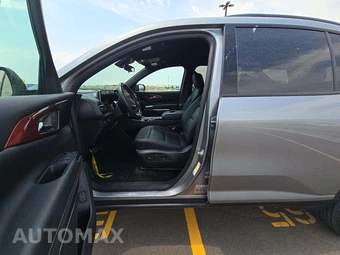 2025 Chevrolet Traverse Z71 - miniatura 3