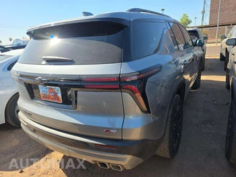 2025 Chevrolet Traverse Z71 - miniatura 3