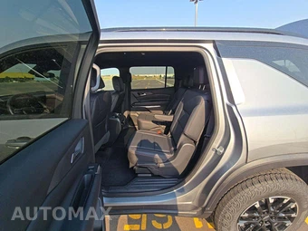 2025 Chevrolet Traverse Z71 - miniatura 10