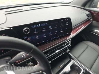 2025 Chevrolet Traverse Z71 - miniatura 10