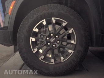 2025 Chevrolet Traverse Z71 - miniatura 9