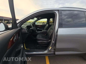 2025 Chevrolet Traverse Z71 - miniatura 3