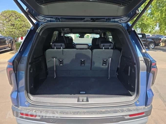 2025 Chevrolet Traverse Z71 - miniatura 11