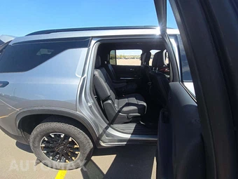 2025 Chevrolet Traverse Z71 - miniatura 13