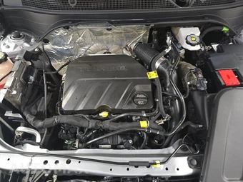 2025 Chevrolet Trax 2RS - miniatura 15