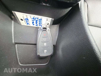 2025 Chevrolet Trax 2RS – miniatura 8