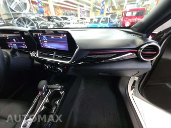 2025 Chevrolet Trax 2RS - miniatura 19