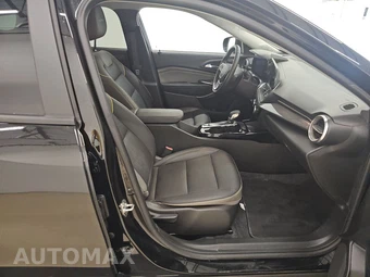 2025 Chevrolet Trax ACTIV - miniatura 8