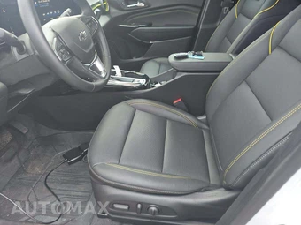 2025 Chevrolet Trax ACTIV - miniatura 6