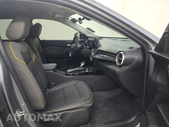 2025 Chevrolet Trax ACTIV - miniatura 8