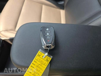 2025 Chevrolet Trax ACTIV - miniatura 8