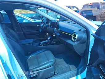 2025 Chevrolet Trax ACTIV - miniatura 8