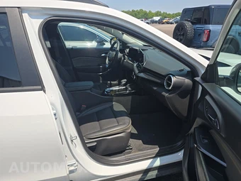 2025 Chevrolet Trax ACTIV - miniatura 8