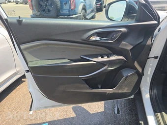 2025 Chevrolet Trax ACTIV - miniatura 9