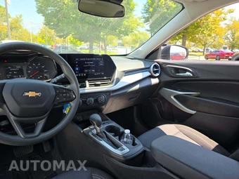 2025 Chevrolet Trax LS - miniatura 10