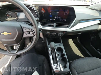 2025 Chevrolet Trax LS - miniatura 11