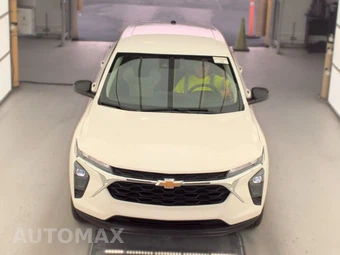 2025 Chevrolet Trax LS - miniatura 2